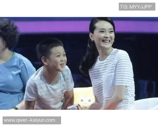 马冬梅微笑收获克莱爸妈认可一顿饭一场球的温馨时刻