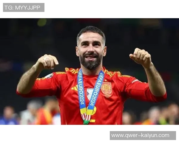 哈克斯称赞鲍威尔球风独特作为老将他让队友们更轻松发挥