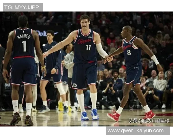 苏群分析小卡阴阳合同对快船的潜在威胁如同达摩克利斯之剑悬而未决